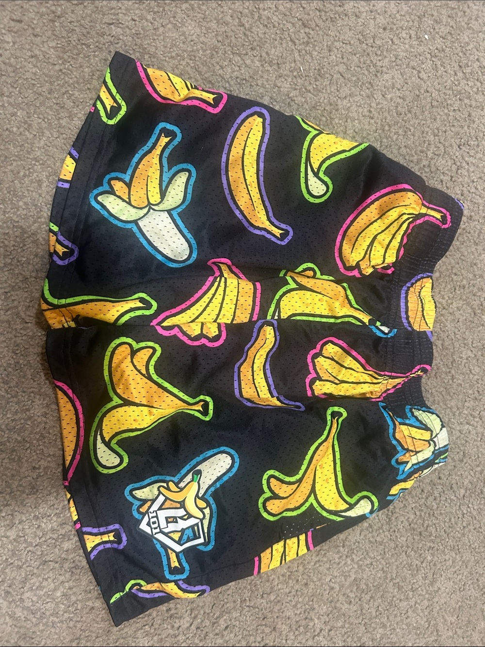 B101 YXl Black Banana Print Athletic Shorts